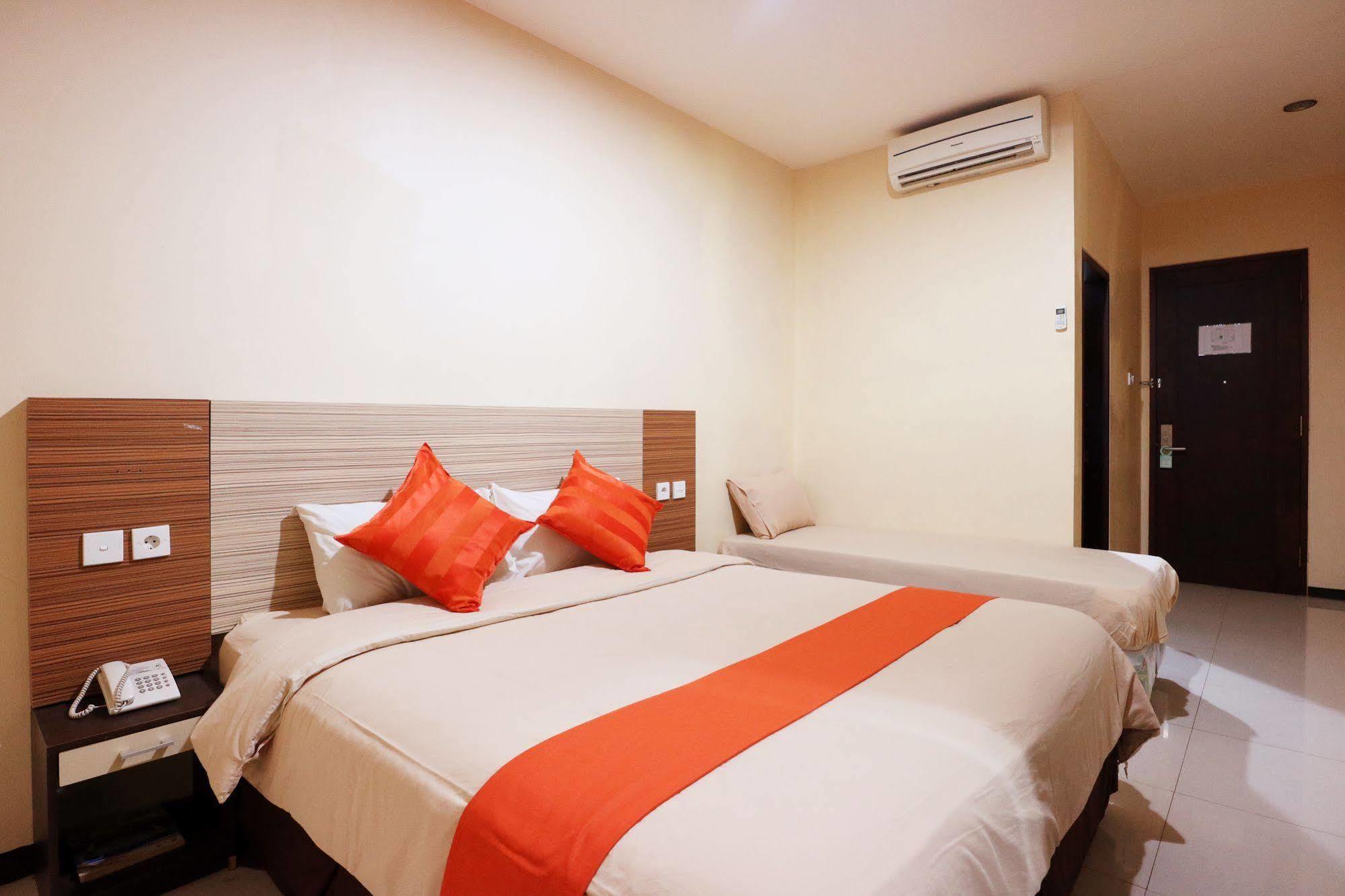Agraha Andalas Hotel Μακασάρ Εξωτερικό φωτογραφία